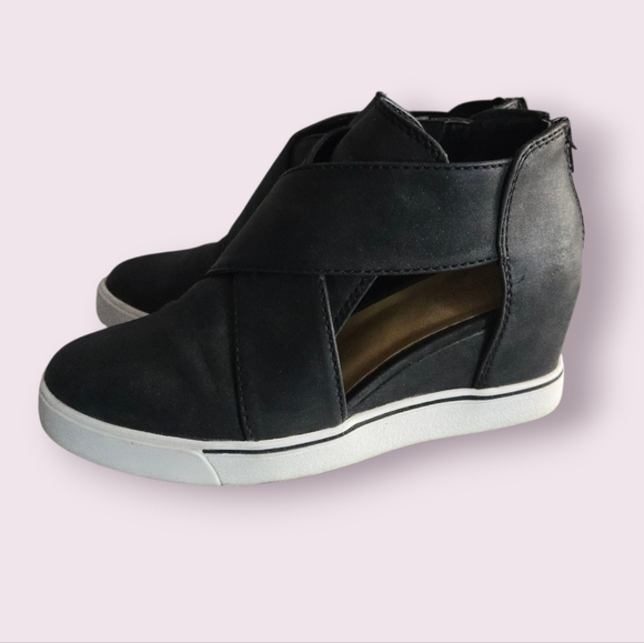 Maurices Women's Black Distressed Wedge Sneakers. Size 7 US. - Picture 1 of 8
